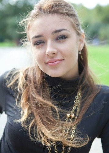 Алена, Г. Мирный